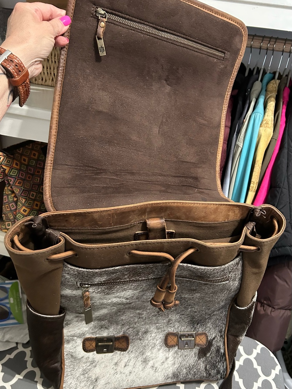 STS Ranchwear Brown, White & Black Cowhide Leather Backpack Laptop Bag - Picture 4 of 5